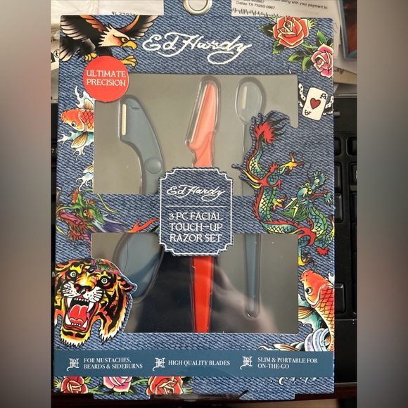 Ed Hardy 3 pc men's Facial Touch-up Razor Set travel grooming kit & Razor See - Picture 1 of 12